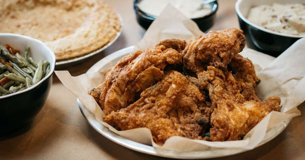 Fried chicken, biscuits, and green beans at Eckert's